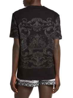 Versace Silver Baroque, Fuchsia & Tawny Baroque T-Shirt For Men 10 Versace Silver Baroque, Fuchsia & Tawny Baroque T-Shirt For Men -Versace Online Shop unnamed file 921